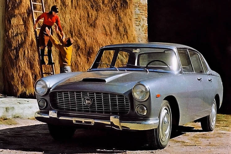 Lancia Flaminia (1961 2).jpg