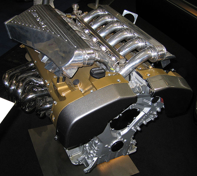Pagani Zonda F engine